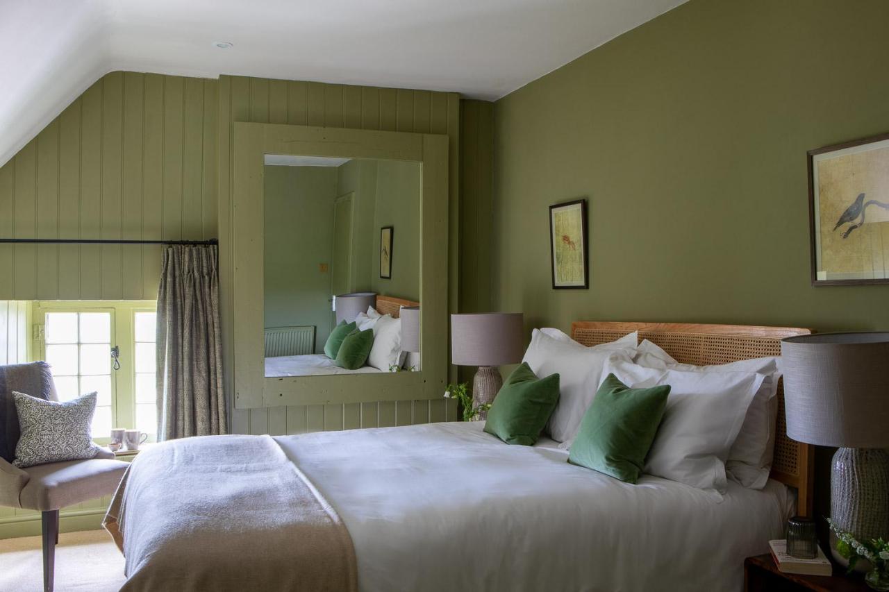The Holcombe Hotel Room photo