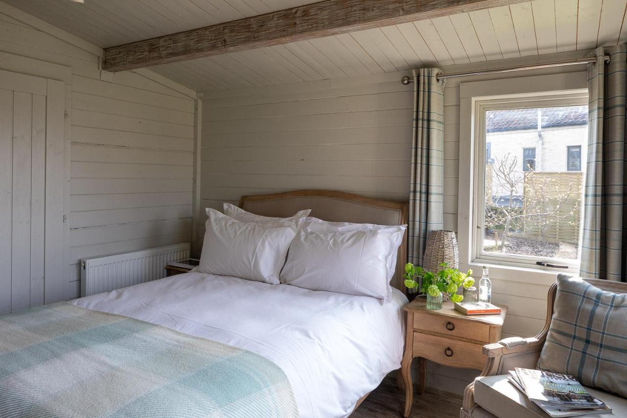 The Holcombe Hotel Room photo