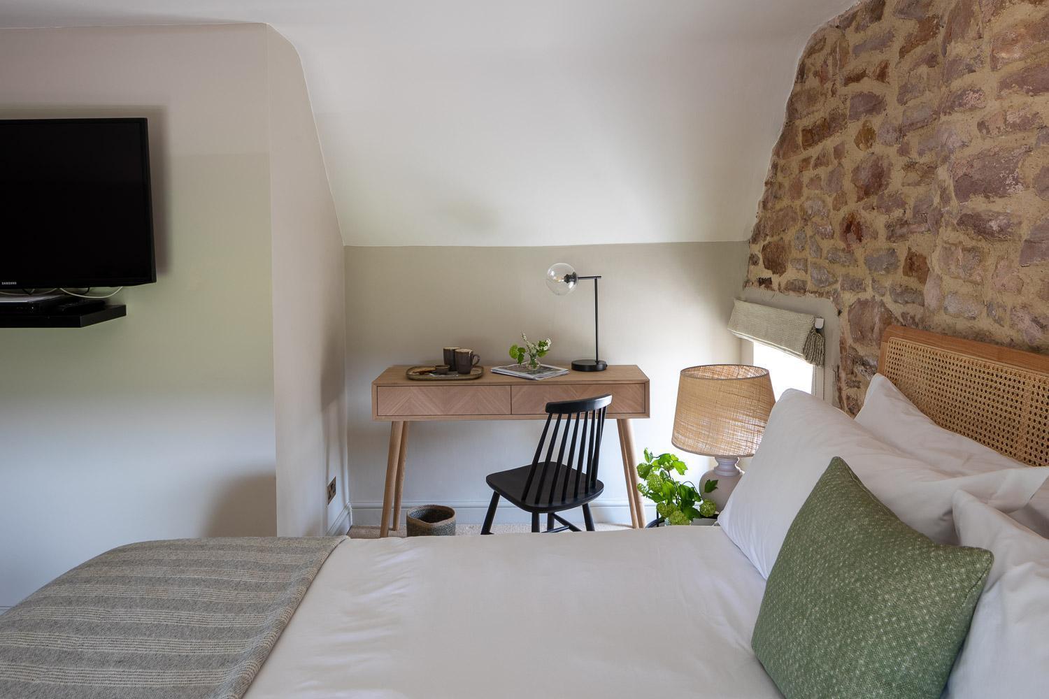 The Holcombe Hotel Room photo